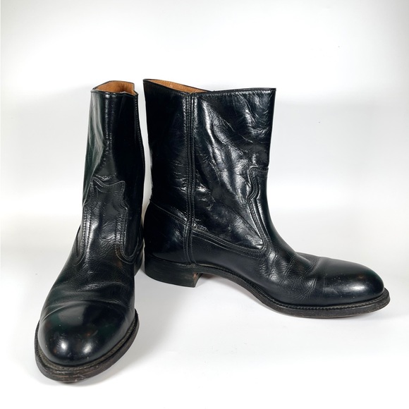 Vintage Frye Deluxe Short Slip on Boots US Size 7A Glossy Black Leather - Picture 1 of 8